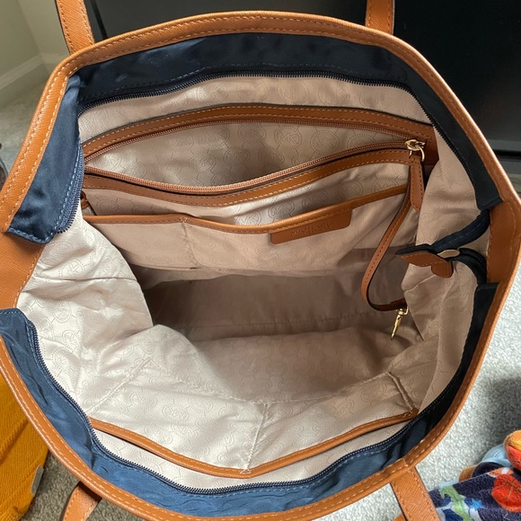 Michael Kors Medium/Large sized tote bag - Picture 2 of 4